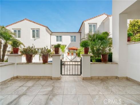 401  Seaward  2  Road, Corona del Mar, CA