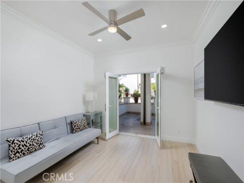 401  Seaward  2  Road, Corona del Mar, CA