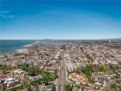 401  Seaward  2  Road, Corona del Mar, CA