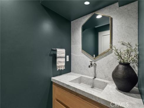 716  Heliotrope  , Corona del Mar, CA