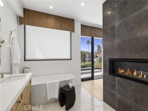 716  Heliotrope  , Corona del Mar, CA