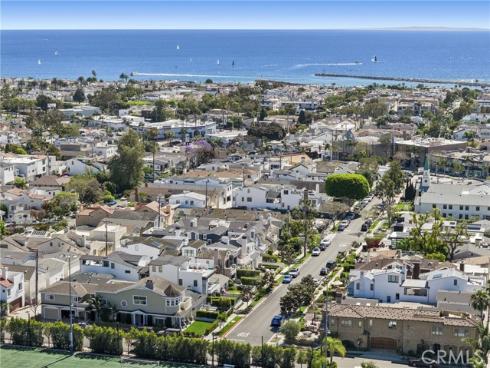 716  Heliotrope  , Corona del Mar, CA