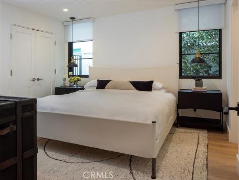 304  Goldenrod   Avenue, Corona del Mar, CA