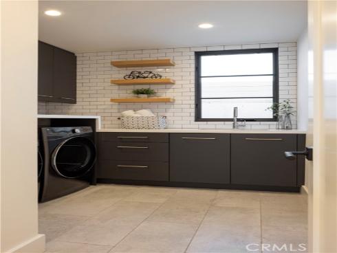 304  Goldenrod   Avenue, Corona del Mar, CA