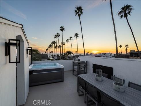 304  Goldenrod   Avenue, Corona del Mar, CA