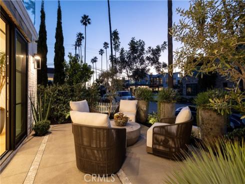 304  Goldenrod   Avenue, Corona del Mar, CA