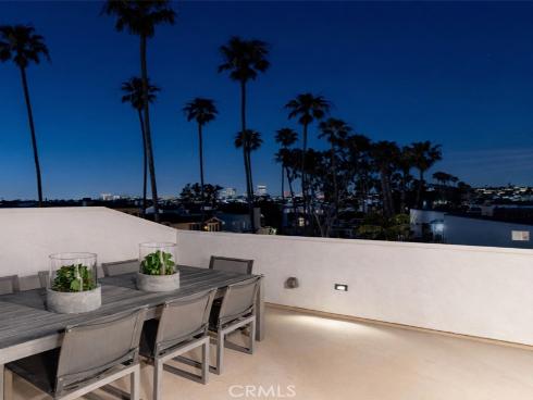 304  Goldenrod   Avenue, Corona del Mar, CA