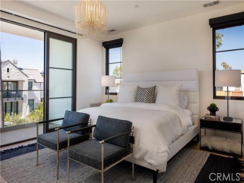 304  Goldenrod   Avenue, Corona del Mar, CA