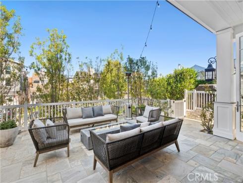 718  Poinsettia   Avenue, Corona del Mar, CA