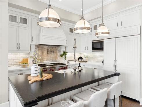 718  Poinsettia   Avenue, Corona del Mar, CA