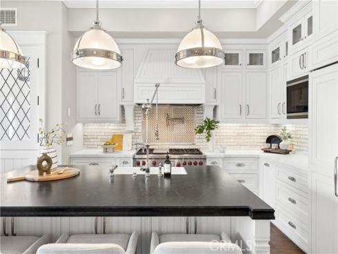 718  Poinsettia   Avenue, Corona del Mar, CA