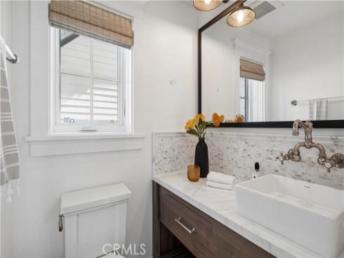 718  Poinsettia   Avenue, Corona del Mar, CA