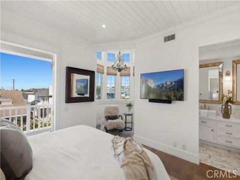 718  Poinsettia   Avenue, Corona del Mar, CA