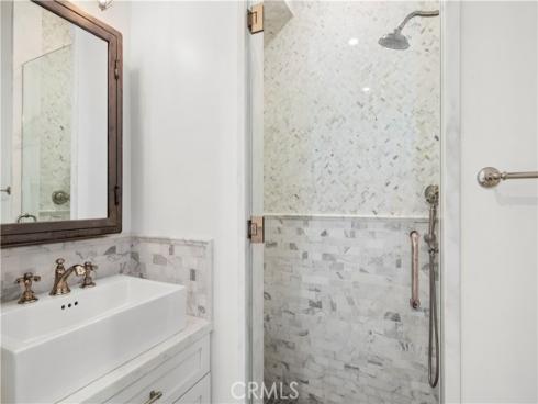 718  Poinsettia   Avenue, Corona del Mar, CA