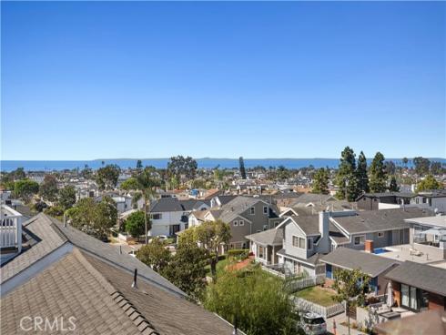 718  Poinsettia   Avenue, Corona del Mar, CA