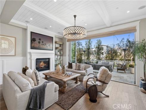 718  Poinsettia   Avenue, Corona del Mar, CA