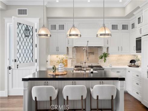 718  Poinsettia   Avenue, Corona del Mar, CA