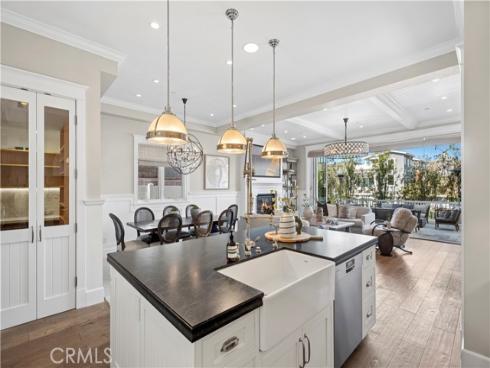 718  Poinsettia   Avenue, Corona del Mar, CA