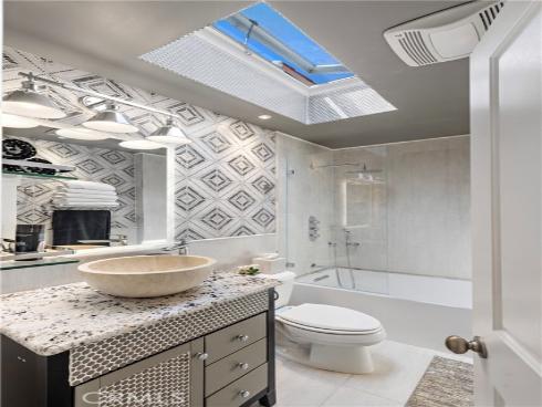 23  Canyon Crest  , Corona del Mar, CA