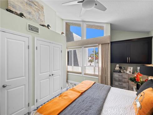 23  Canyon Crest  , Corona del Mar, CA