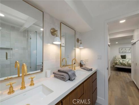 221 Larkspur Avenue, Corona del Mar, CA