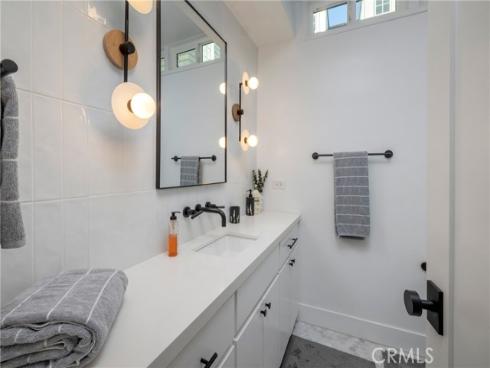 221 Larkspur Avenue, Corona del Mar, CA