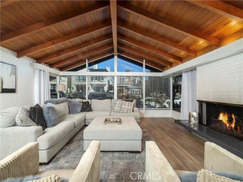 221 Larkspur Avenue, Corona del Mar, CA