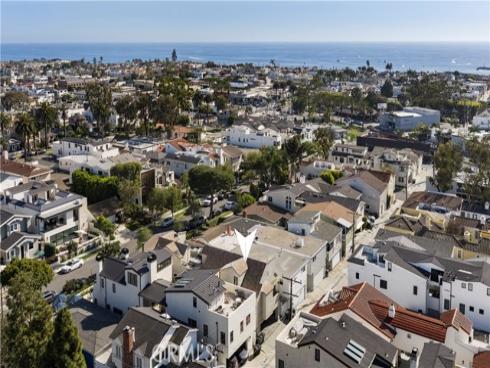 517  Larkspur  , Corona del Mar, CA