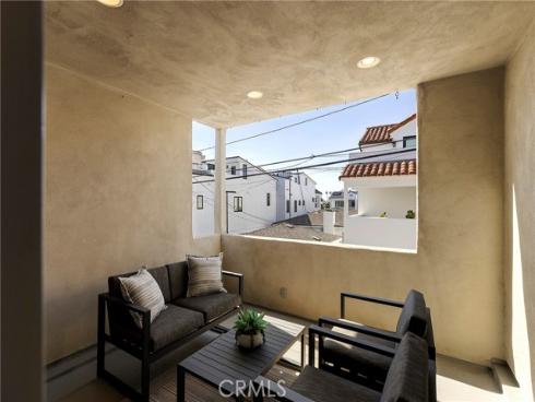 517  Larkspur  , Corona del Mar, CA