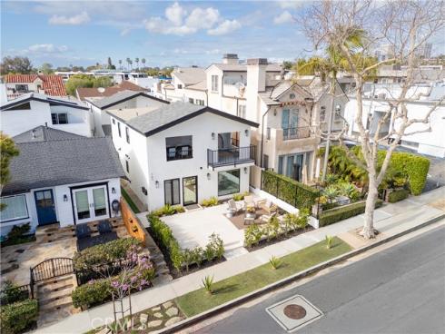 707  Begonia   Avenue, Corona del Mar, CA