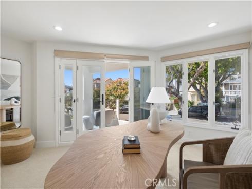 708  Iris  A  Avenue, Corona del Mar, CA
