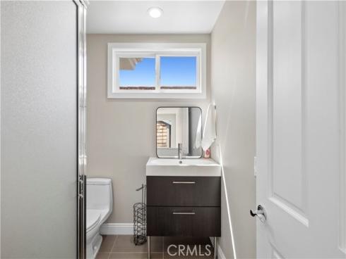 708  Iris  A  Avenue, Corona del Mar, CA