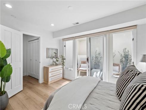 708  Iris  A  Avenue, Corona del Mar, CA