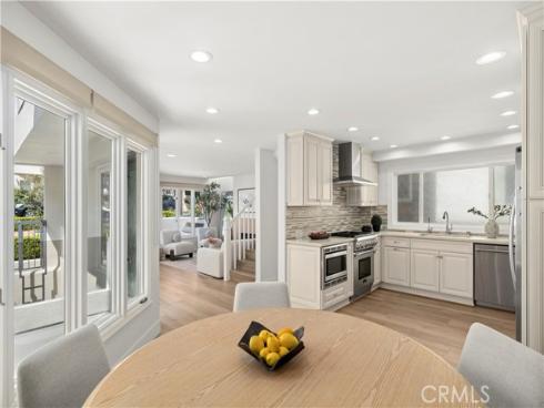 708  Iris  A  Avenue, Corona del Mar, CA
