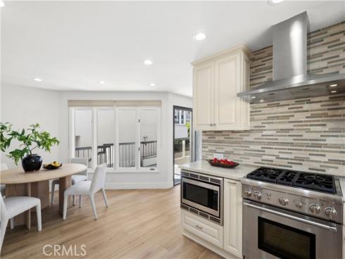 708  Iris  A  Avenue, Corona del Mar, CA