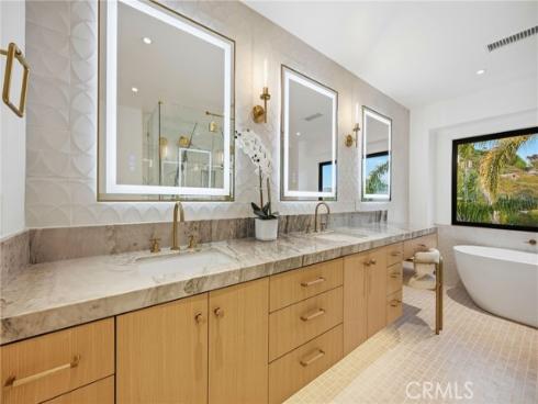 6 Monterey Circle, Corona del Mar, CA