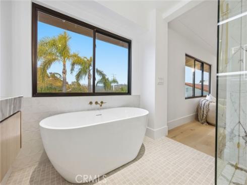 6 Monterey Circle, Corona del Mar, CA