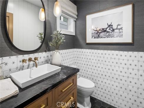 706  Poinsettia  , Corona del Mar, CA