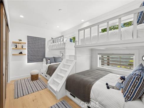 706  Poinsettia  , Corona del Mar, CA