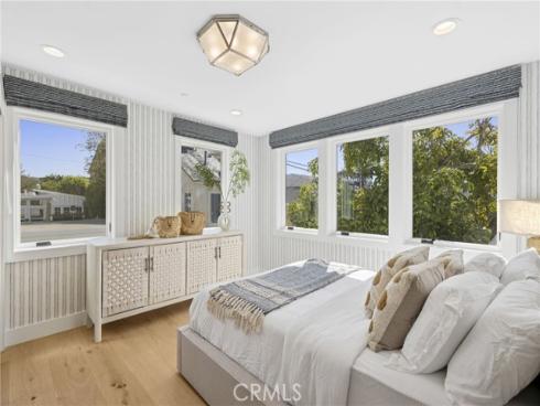 706  Poinsettia  , Corona del Mar, CA