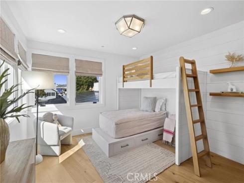 706  Poinsettia  , Corona del Mar, CA