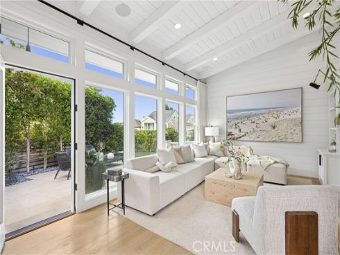 706  Poinsettia  , Corona del Mar, CA