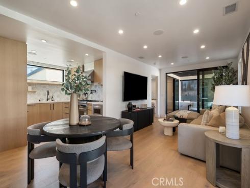 521  Iris   Avenue, Corona del Mar, CA