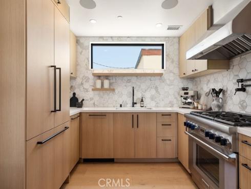 521  Iris   Avenue, Corona del Mar, CA