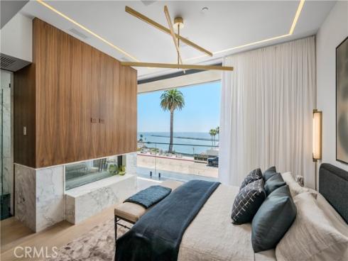 2516  Ocean   Boulevard, Corona del Mar, CA