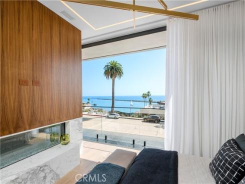 2516  Ocean   Boulevard, Corona del Mar, CA