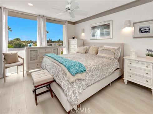 781 Avocado , Corona del Mar, CA