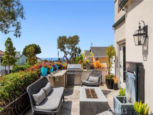 423  Poppy  , Corona del Mar, CA