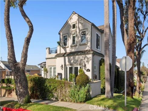 423  Poppy  , Corona del Mar, CA