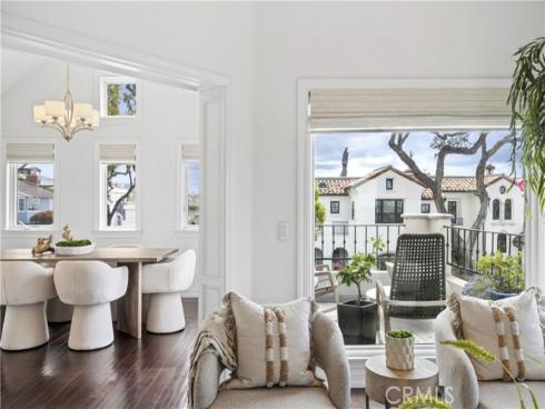 423  Poppy  , Corona del Mar, CA